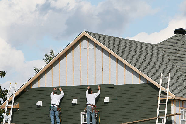 Professional Siding technician working in Thomasville, NC